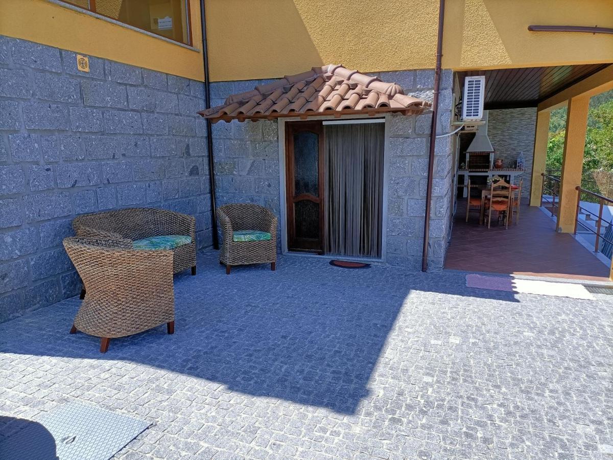 ויירה דו מיניו Casa Amarela Da Canicada מראה חיצוני תמונה